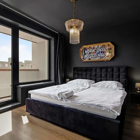 Lam Black - Ac - Balcony Bratysława